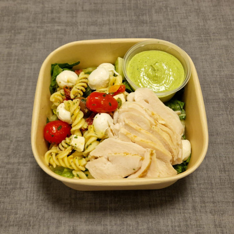 Pastasallad med kyckling & pesto