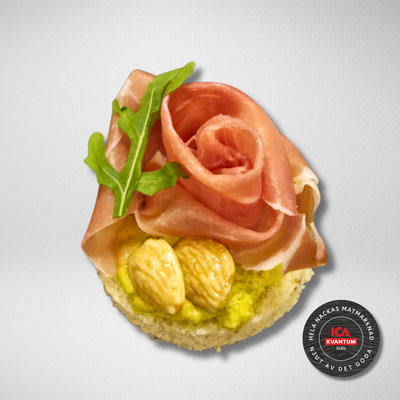 Kanapée - Prosciutto crudo & svampcrème med tryffel