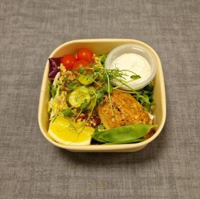 Laxsallad med romsås